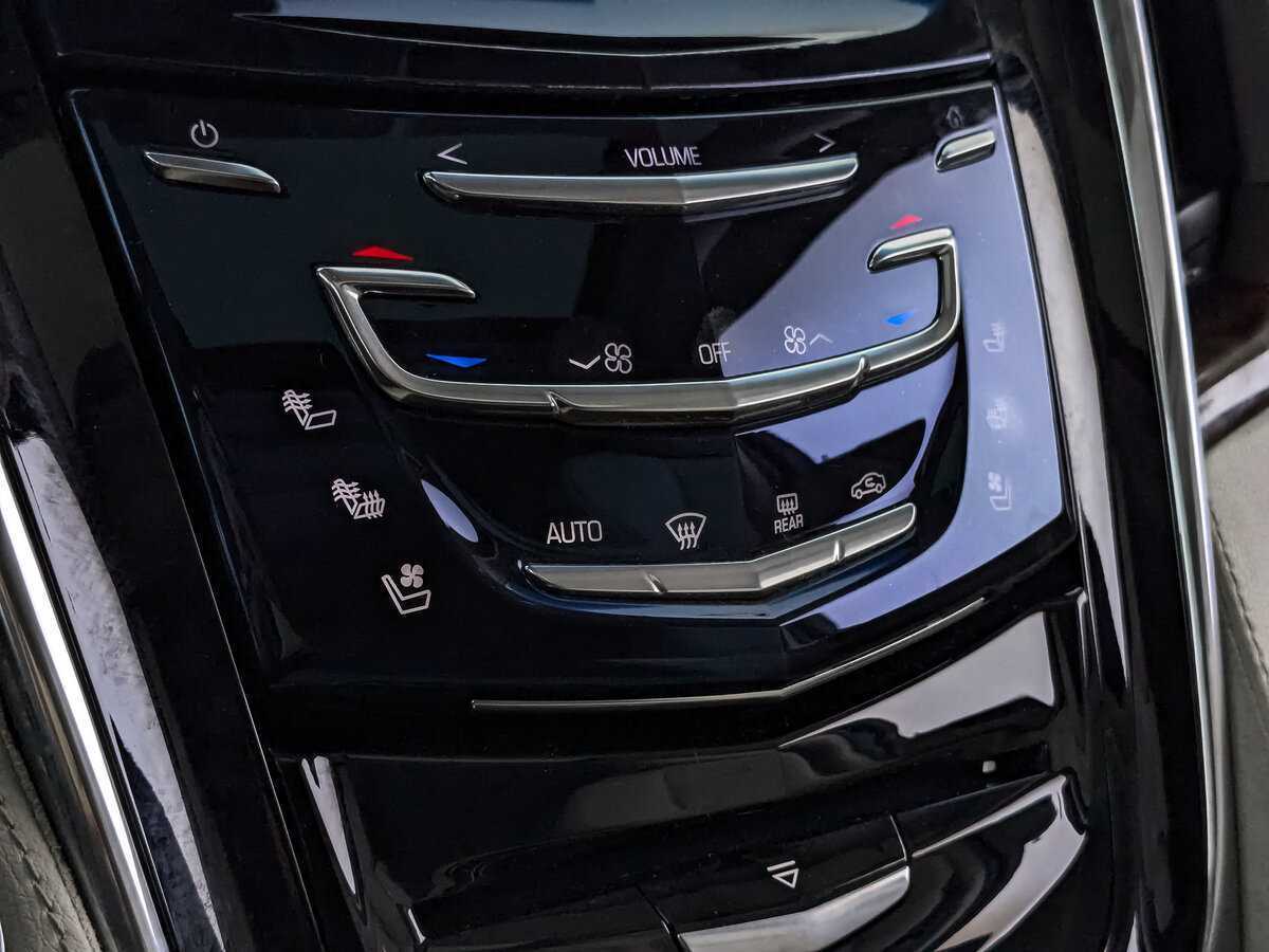Купить Cadillac Escalade с пробегом. Фото: #26