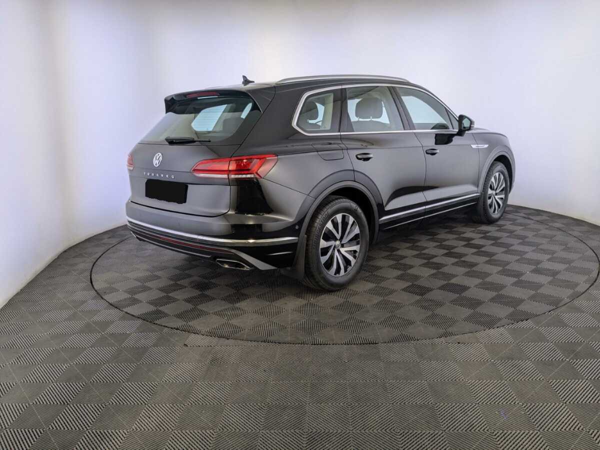 Купить Volkswagen Touareg с пробегом. Фото: #4