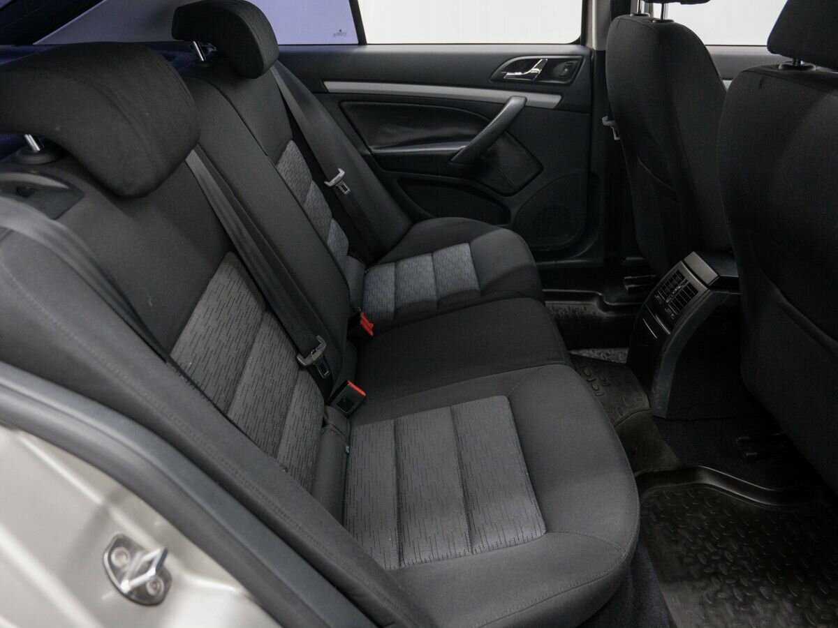 Купить Skoda Octavia с пробегом. Фото: #8