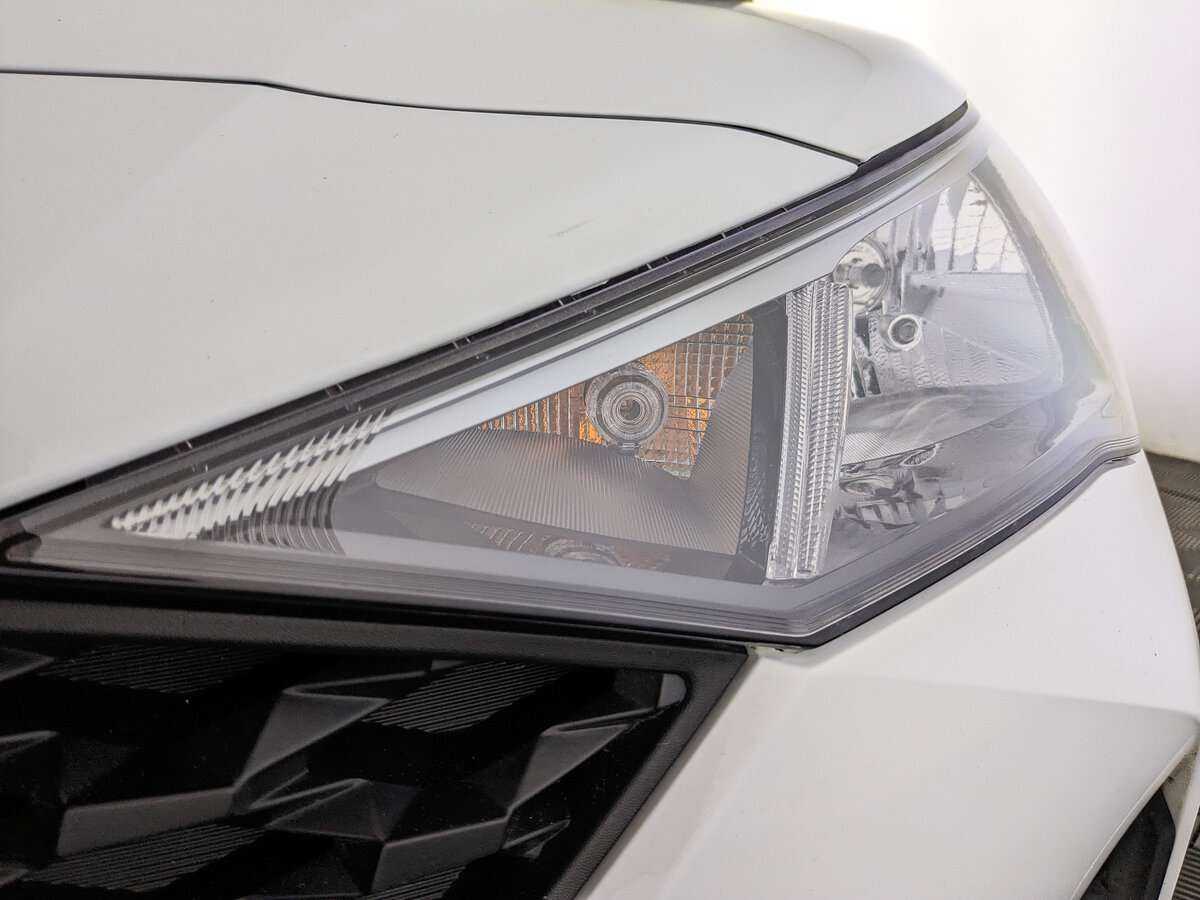 Купить Hyundai Solaris с пробегом. Фото: #10