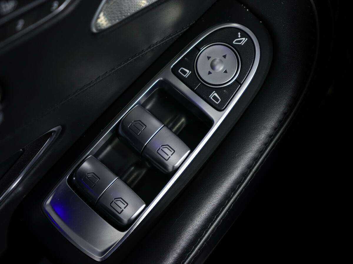 Купить Mercedes-Benz S-Класс с пробегом. Фото: #17