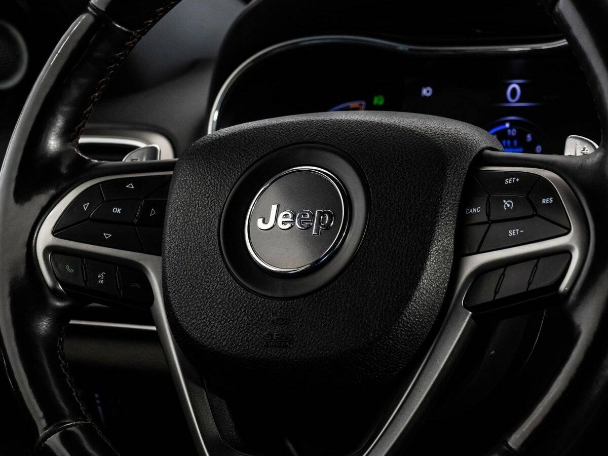 Купить Jeep Grand Cherokee с пробегом. Фото: #10