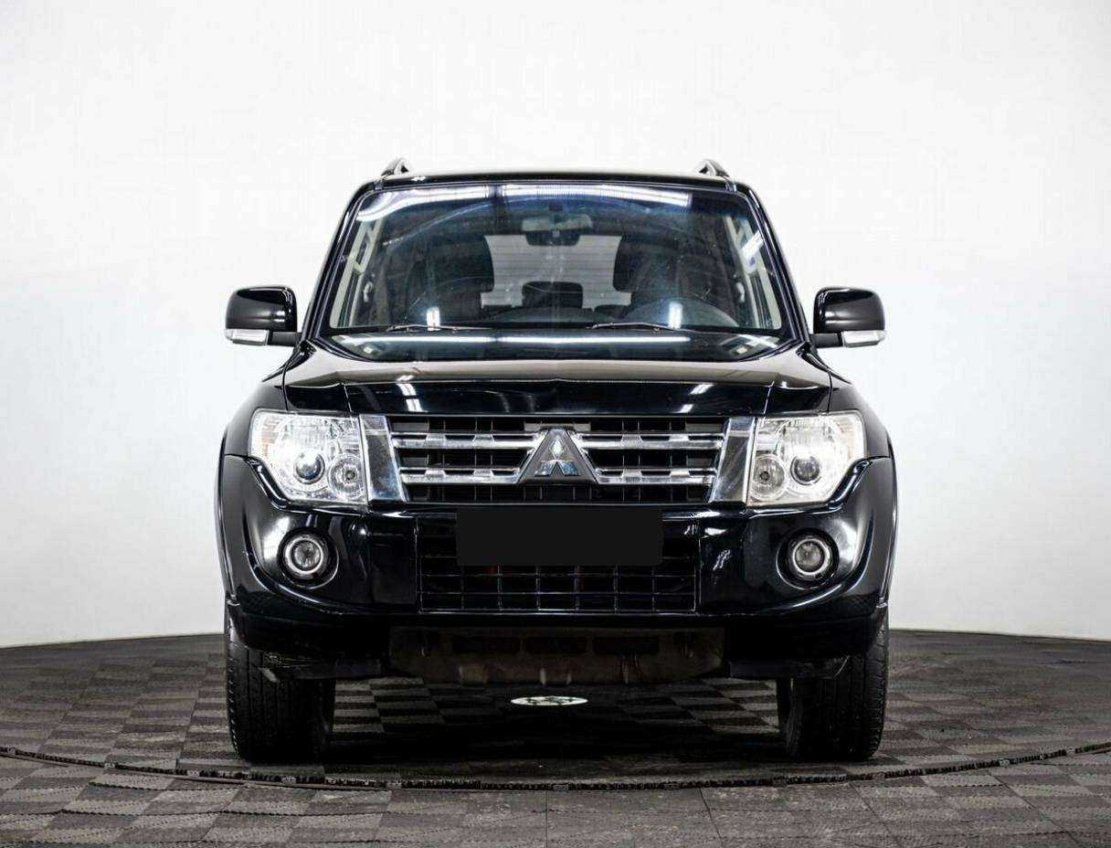 Купить Mitsubishi Pajero с пробегом. Фото: #1