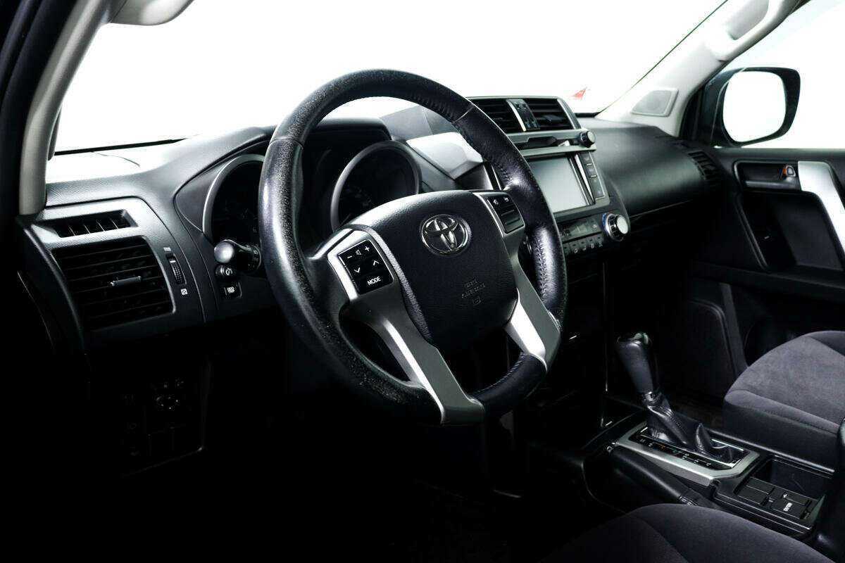 Купить Toyota Land Cruiser Prado с пробегом. Фото: #11