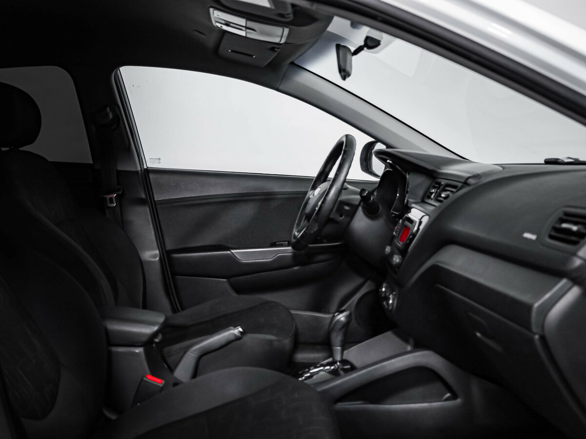 Купить Kia Rio с пробегом. Фото: #19