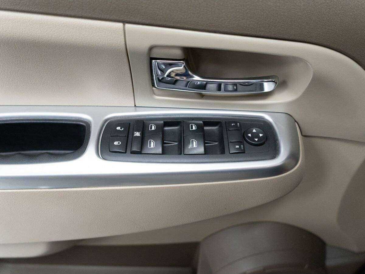 Купить Jeep Cherokee с пробегом. Фото: #13