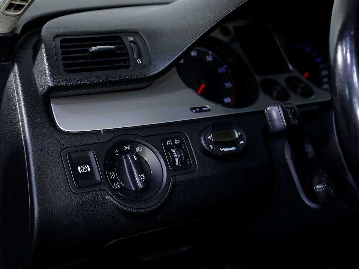 Купить Volkswagen Passat с пробегом. Фото: #15