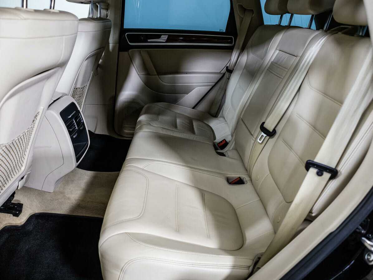 Купить Volkswagen Touareg с пробегом. Фото: #9