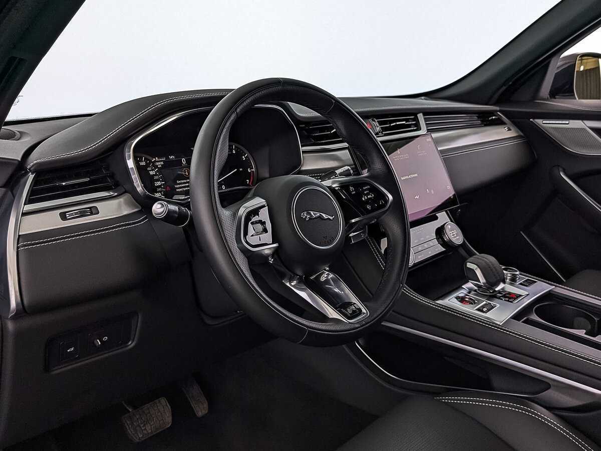 Купить Jaguar F-Pace с пробегом. Фото: #14