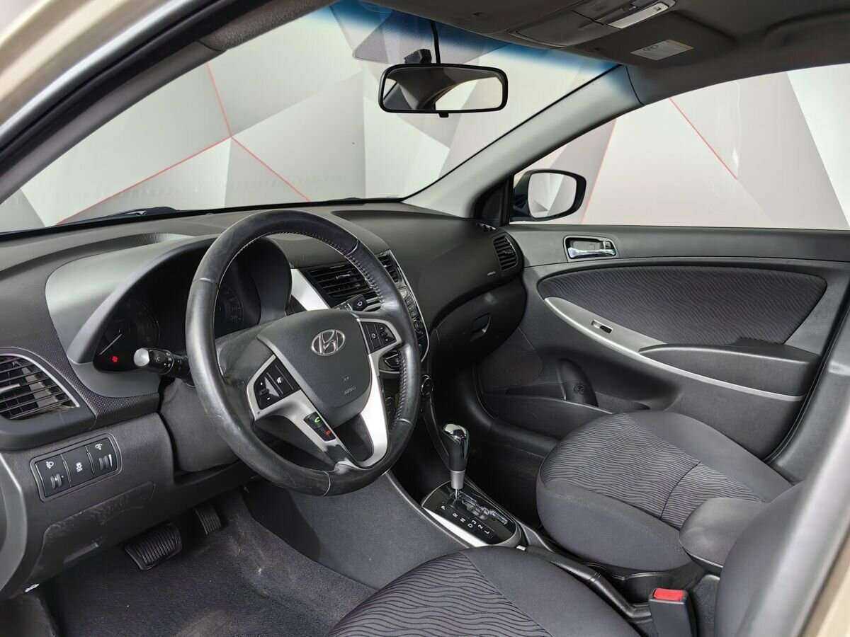 Купить Hyundai Solaris с пробегом. Фото: #13