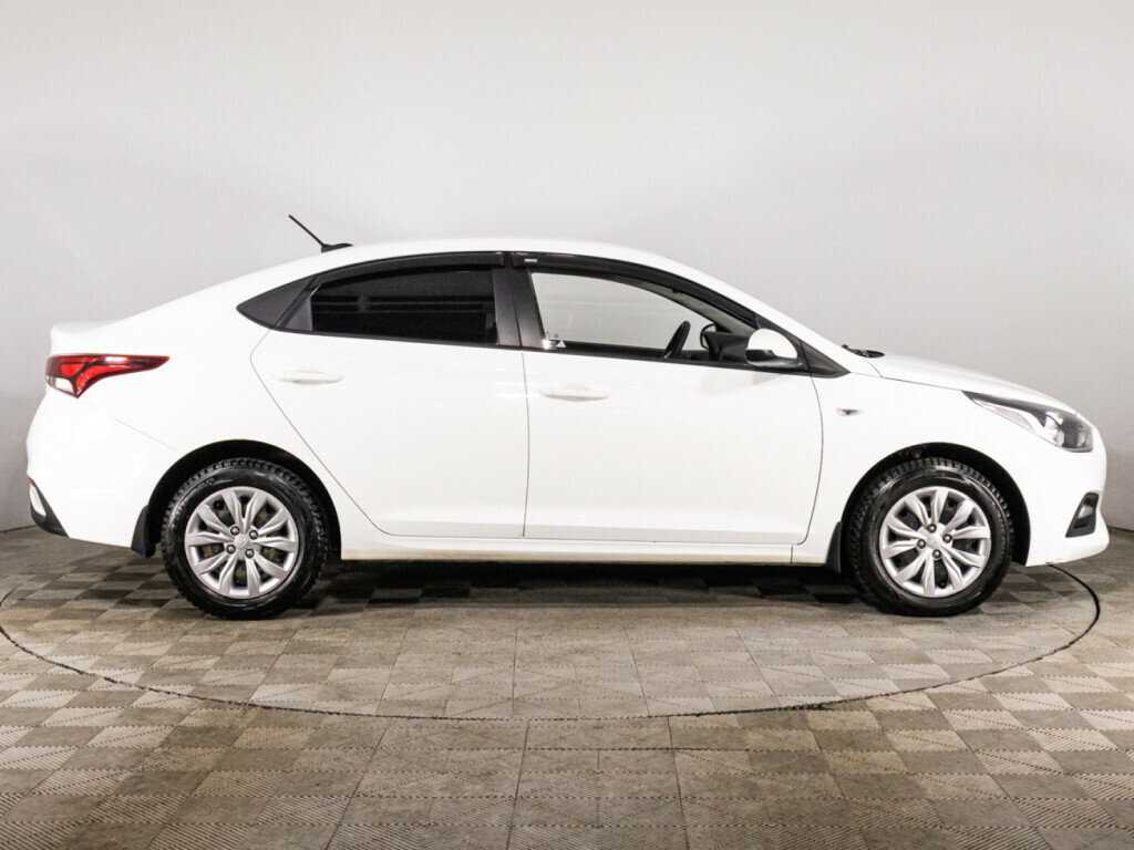 Купить Hyundai Solaris с пробегом. Фото: #3