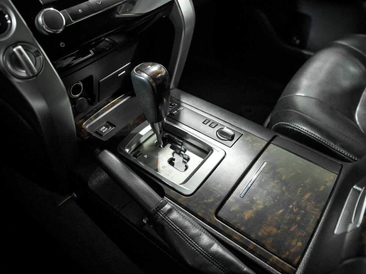 Купить Toyota Land Cruiser с пробегом. Фото: #12