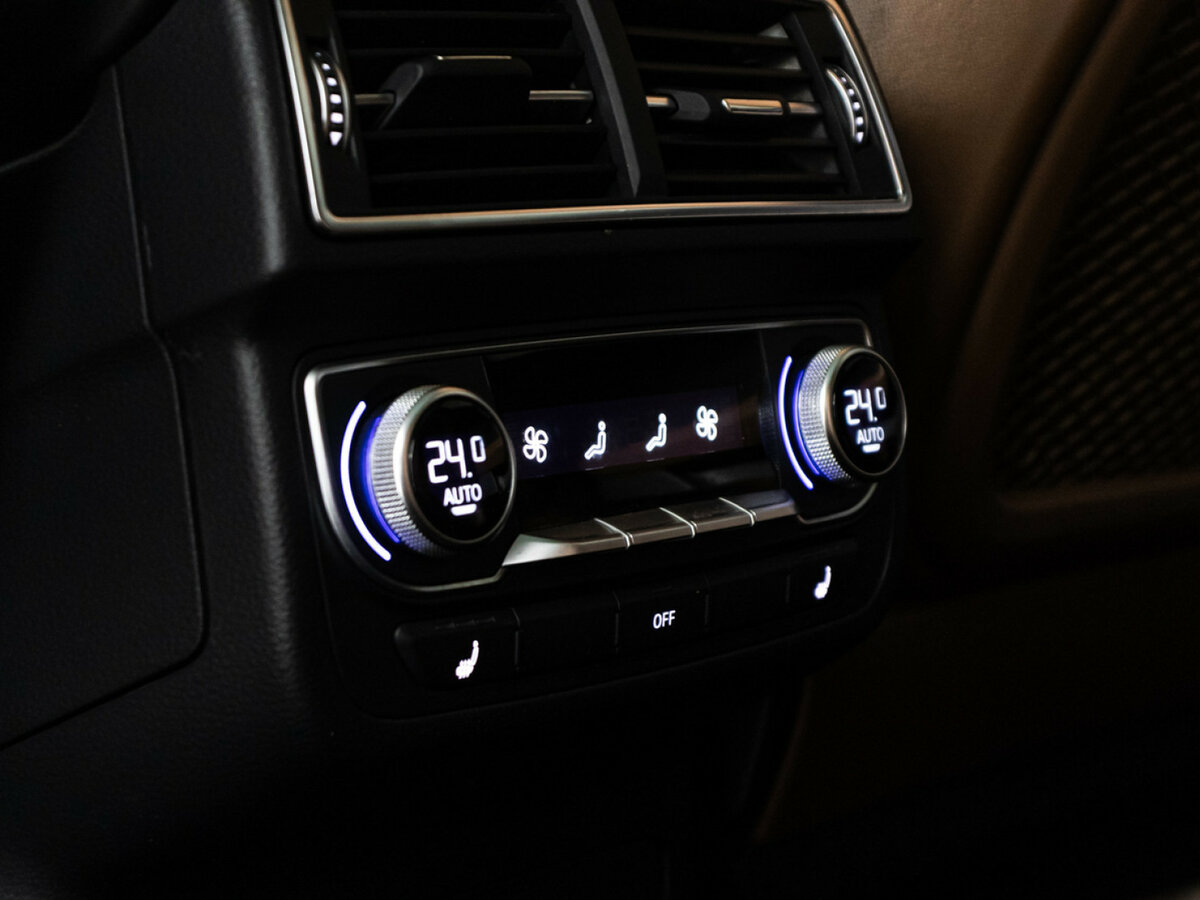 Купить Audi Q7 с пробегом. Фото: #24