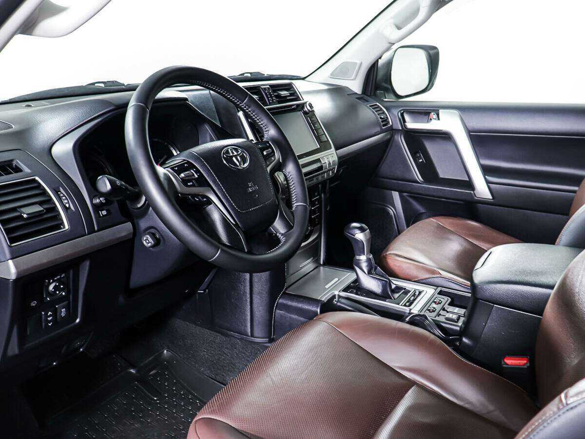 Купить Toyota Land Cruiser Prado с пробегом. Фото: #10