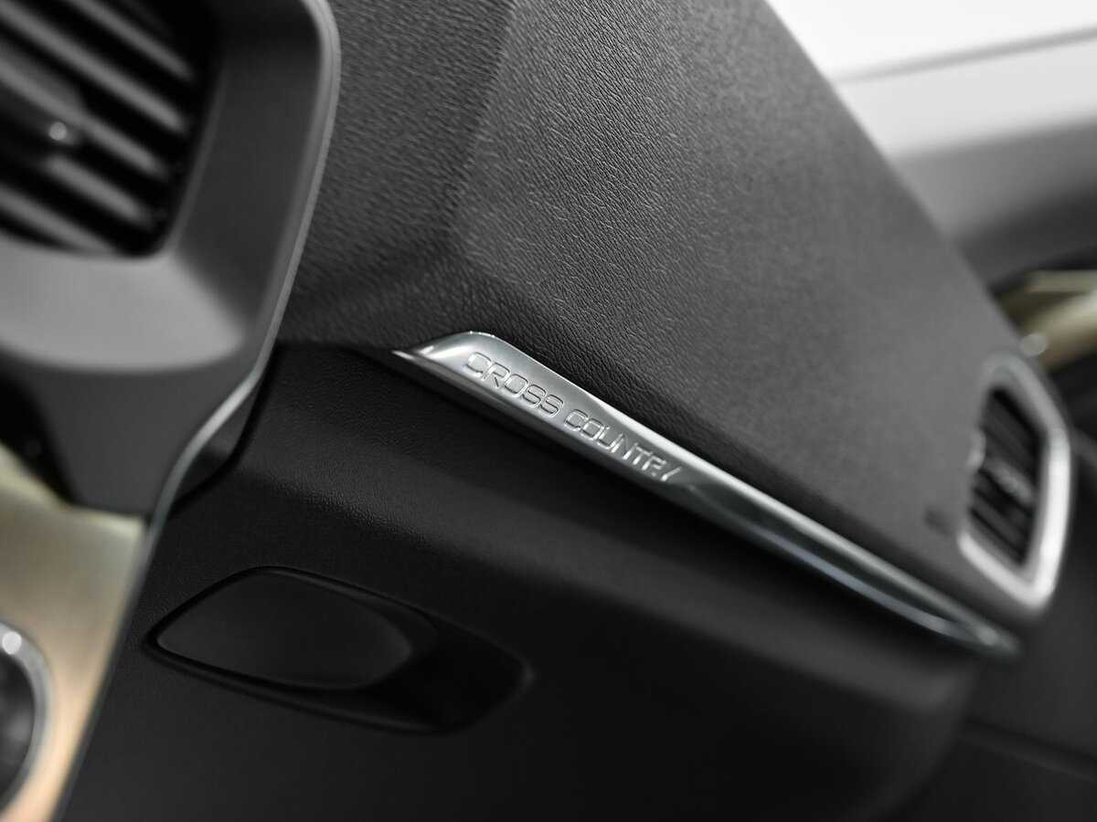 Купить Volvo V40 с пробегом. Фото: #12