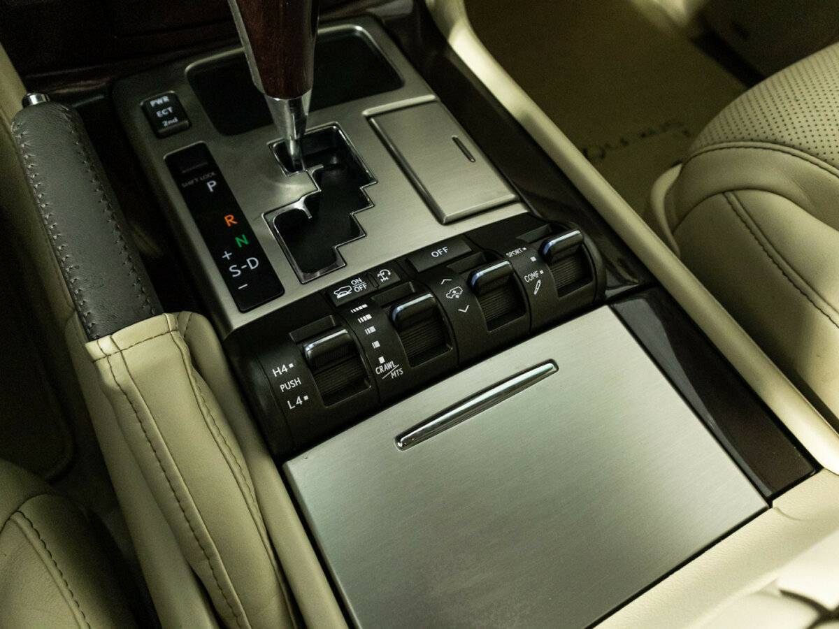 Купить Lexus LX с пробегом. Фото: #19