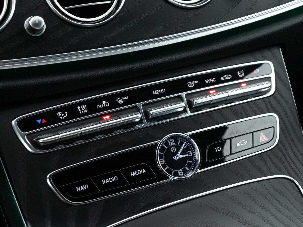 Купить Mercedes-Benz E-Класс с пробегом. Фото: #15