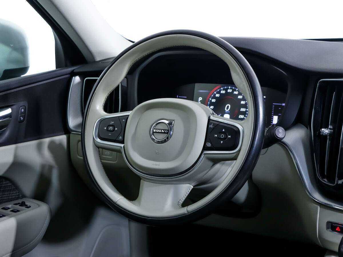 Купить Volvo XC60 с пробегом. Фото: #13