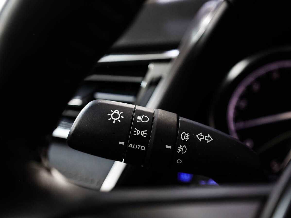 Купить Toyota Camry с пробегом. Фото: #24