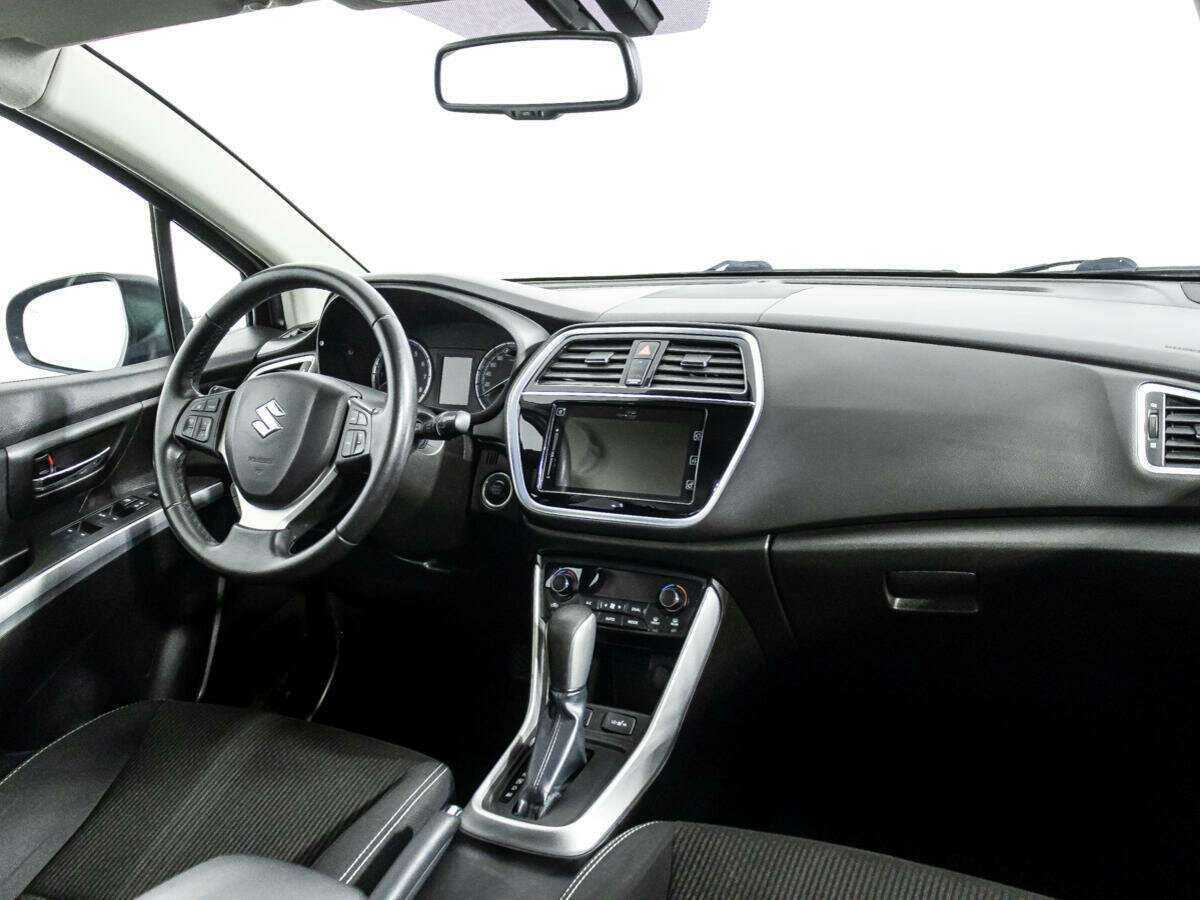 Купить Suzuki SX4 с пробегом. Фото: #8