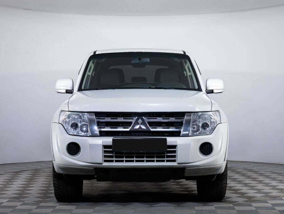 Купить Mitsubishi Pajero с пробегом. Посмотреть фото
