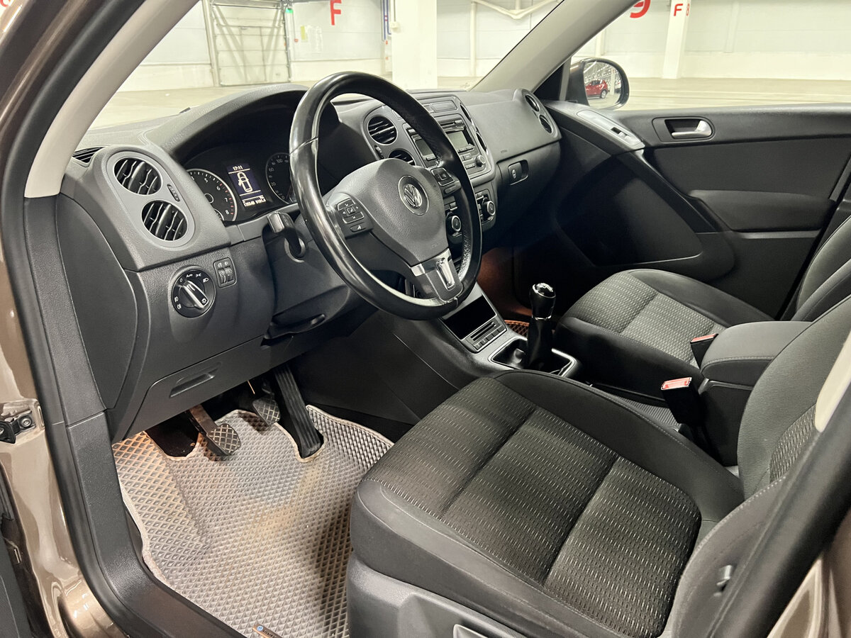 Купить Volkswagen Tiguan с пробегом. Фото: #15