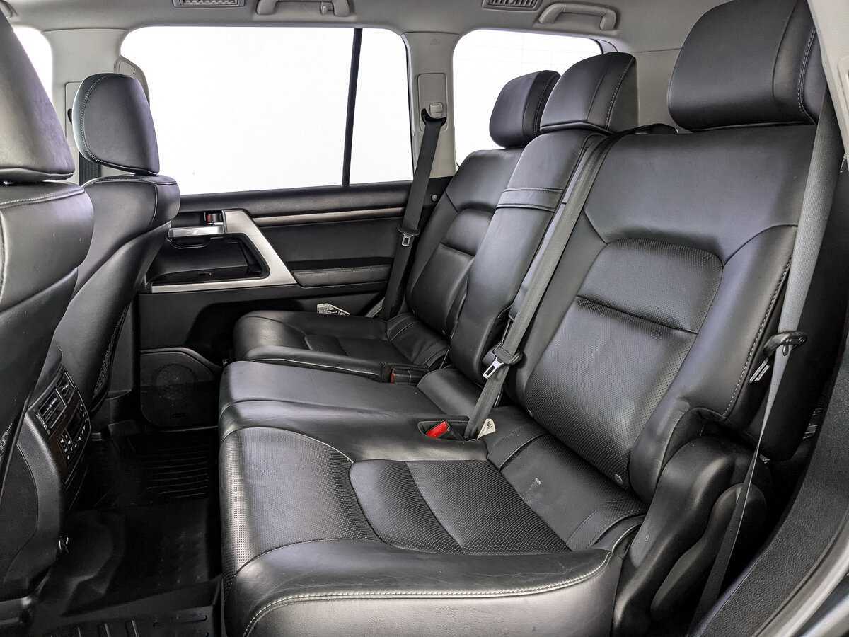 Купить Toyota Land Cruiser с пробегом. Фото: #13