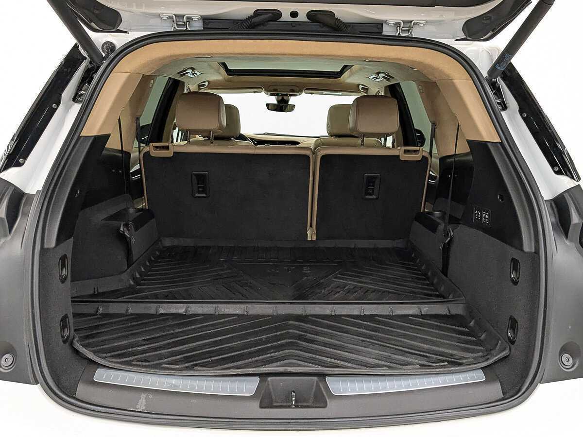 Купить Cadillac XT6 с пробегом. Фото: #9
