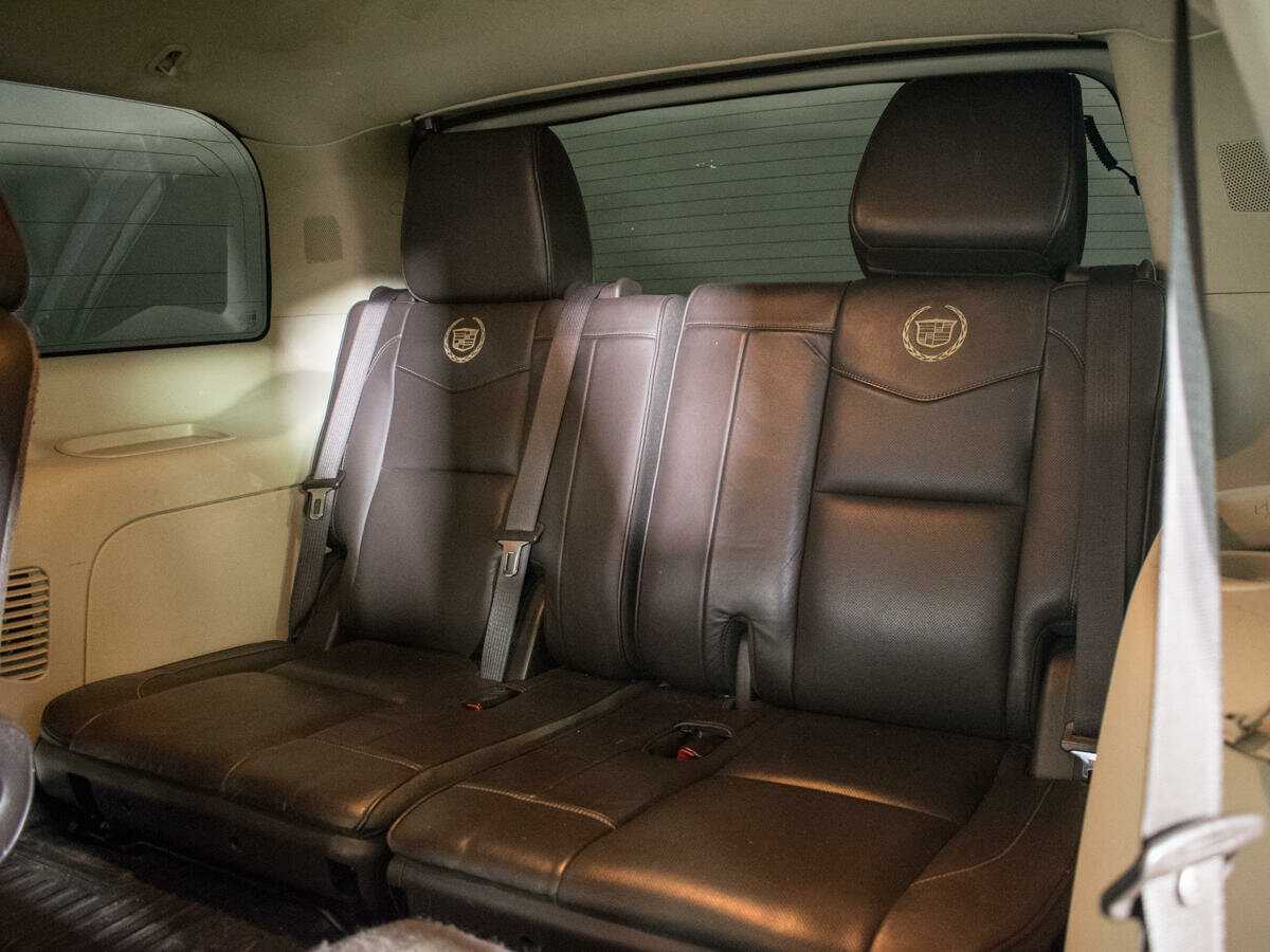 Купить Cadillac Escalade с пробегом. Фото: #14