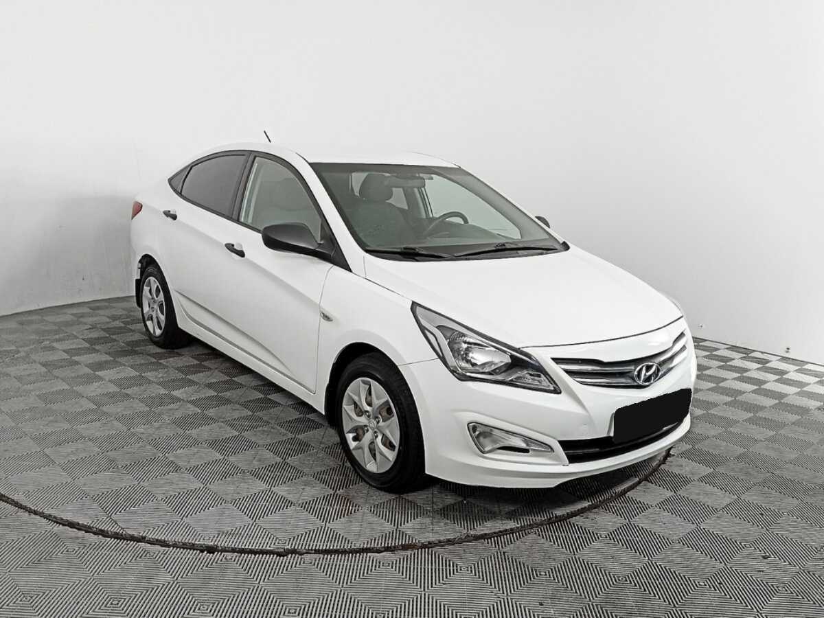 Купить Hyundai Solaris с пробегом. Фото: #2
