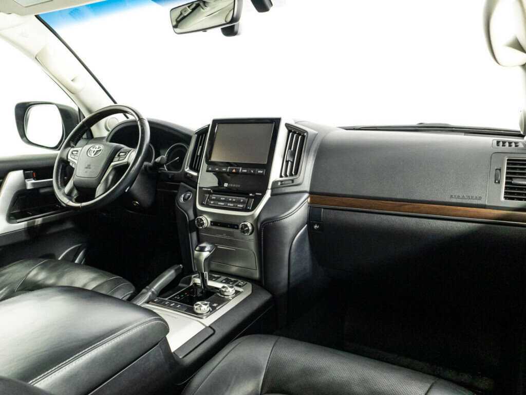 Купить Toyota Land Cruiser с пробегом. Фото: #8