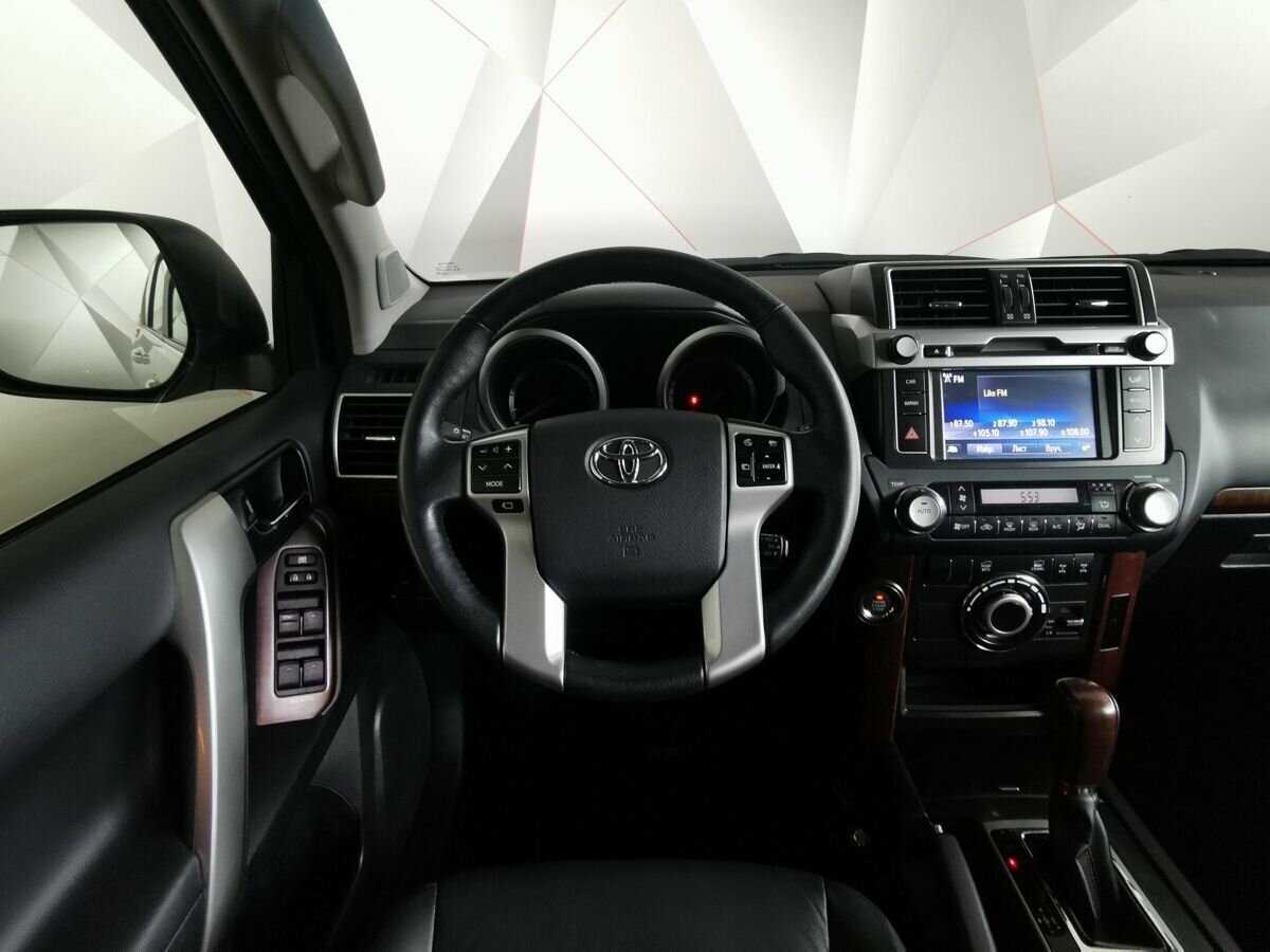 Купить Toyota Land Cruiser Prado с пробегом. Фото: #14