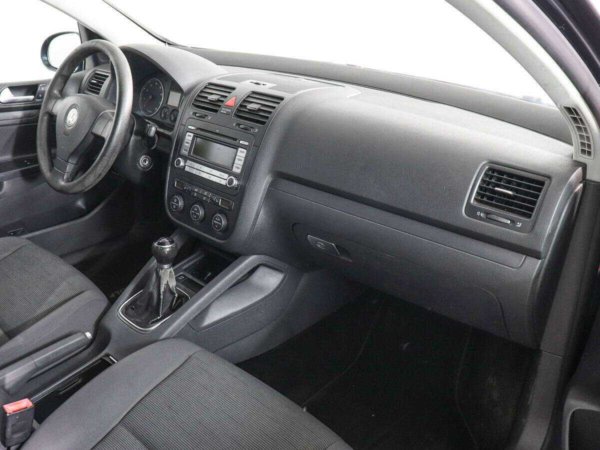 Купить Volkswagen Golf с пробегом. Фото: #5