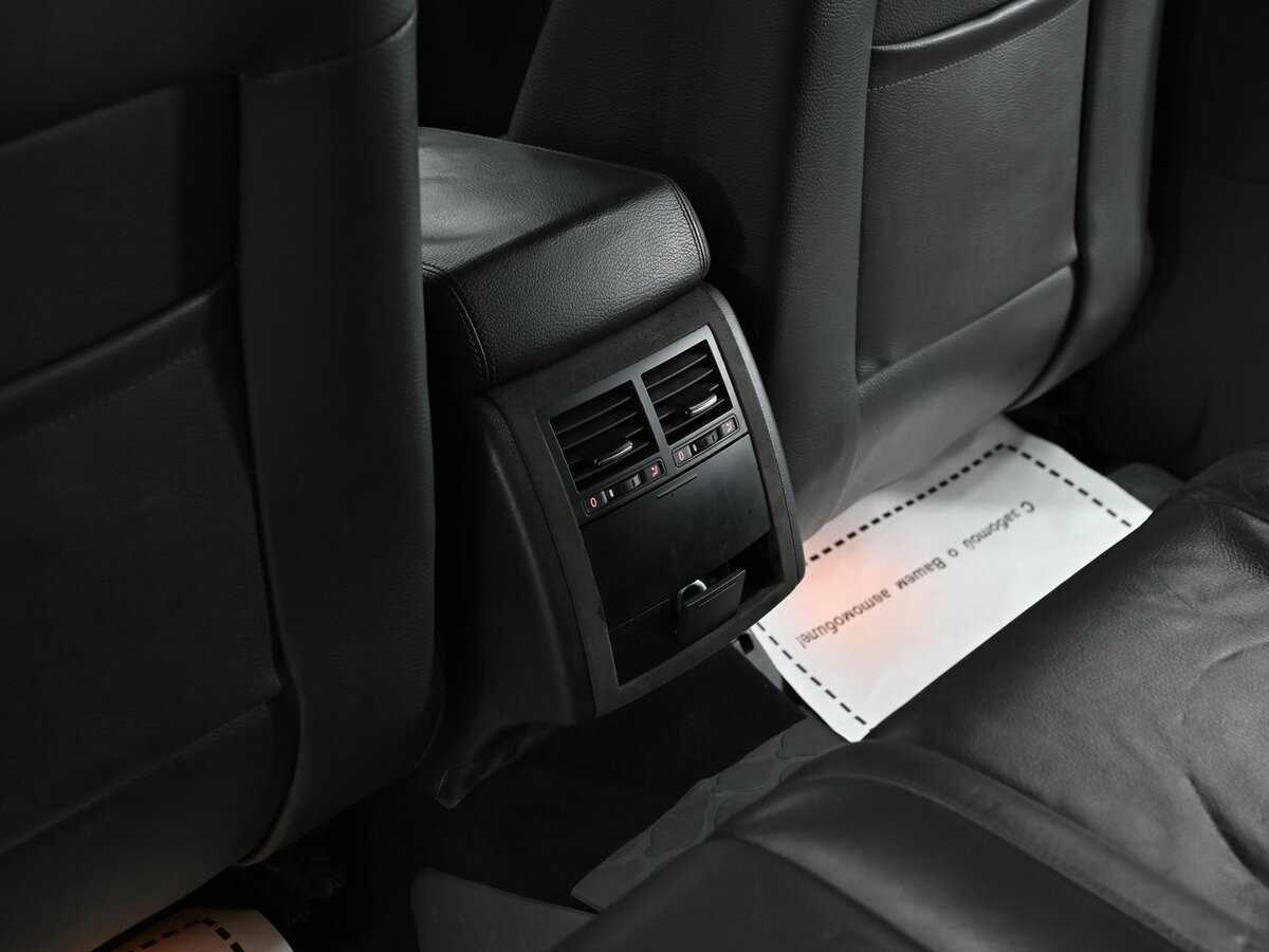 Купить Volkswagen Touareg с пробегом. Фото: #14
