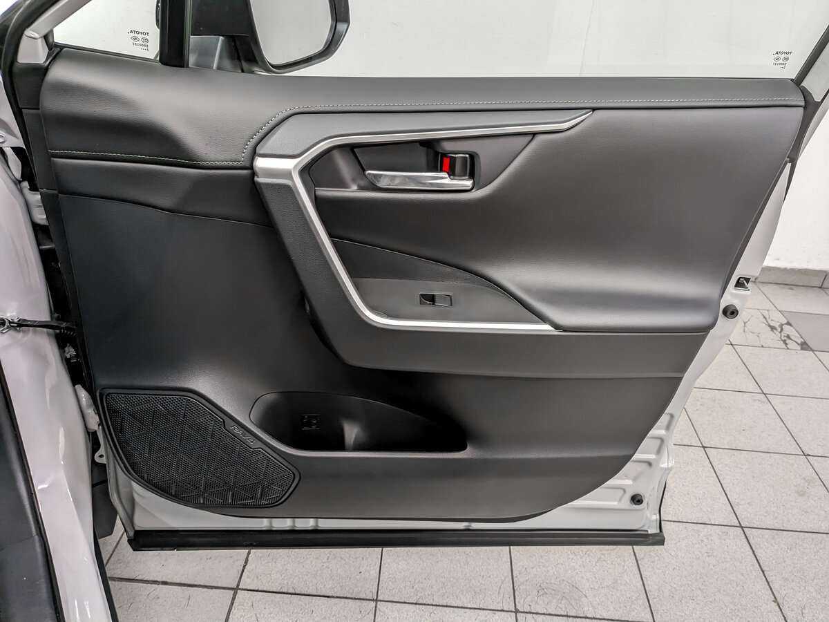 Купить Toyota RAV4 с пробегом. Фото: #19