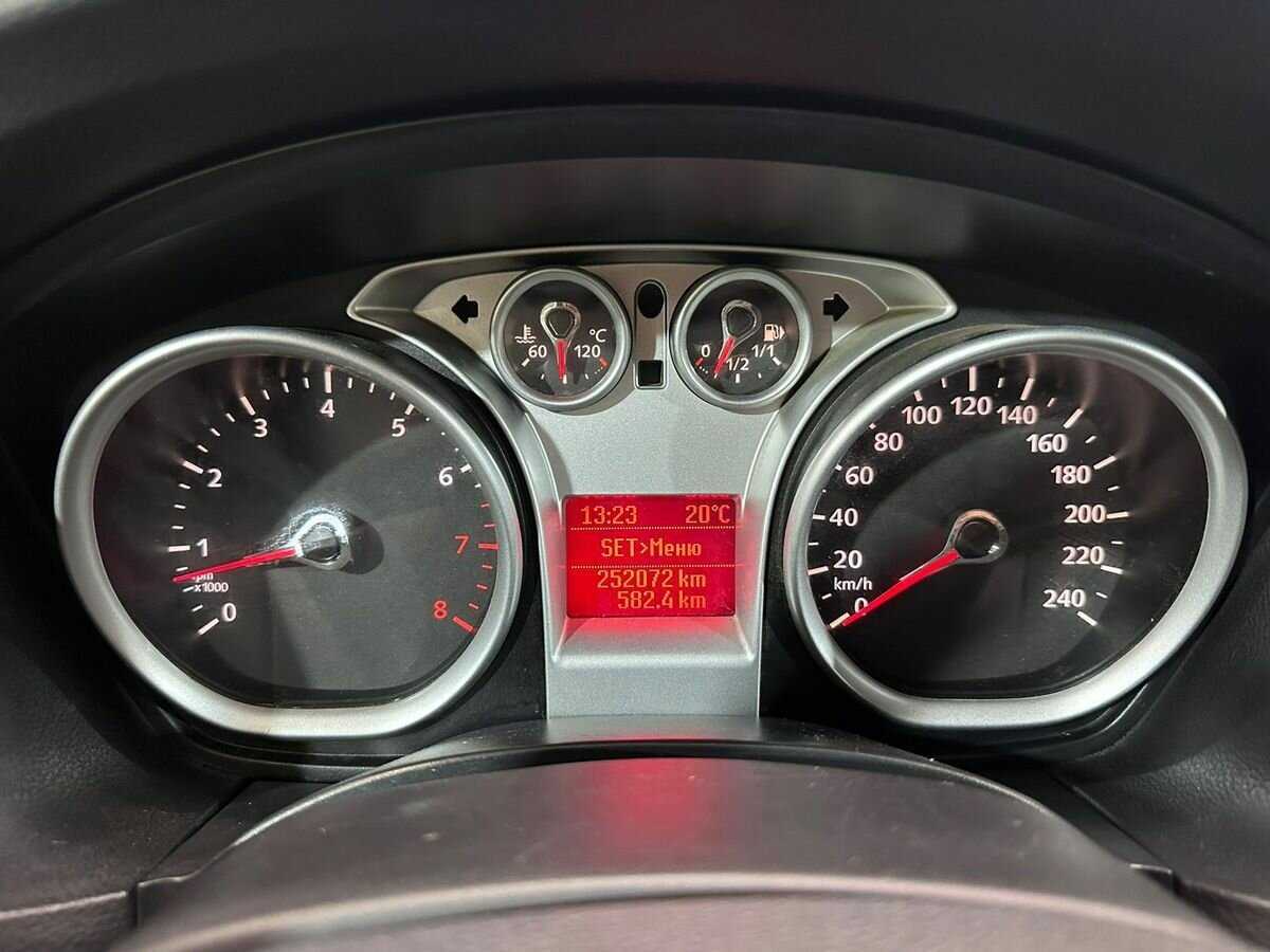 Купить Ford Focus с пробегом. Фото: #11