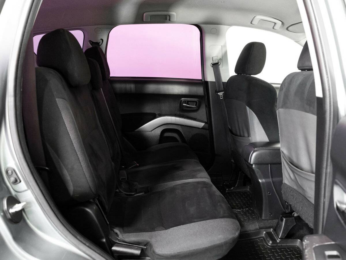 Купить Mitsubishi Outlander с пробегом. Фото: #10