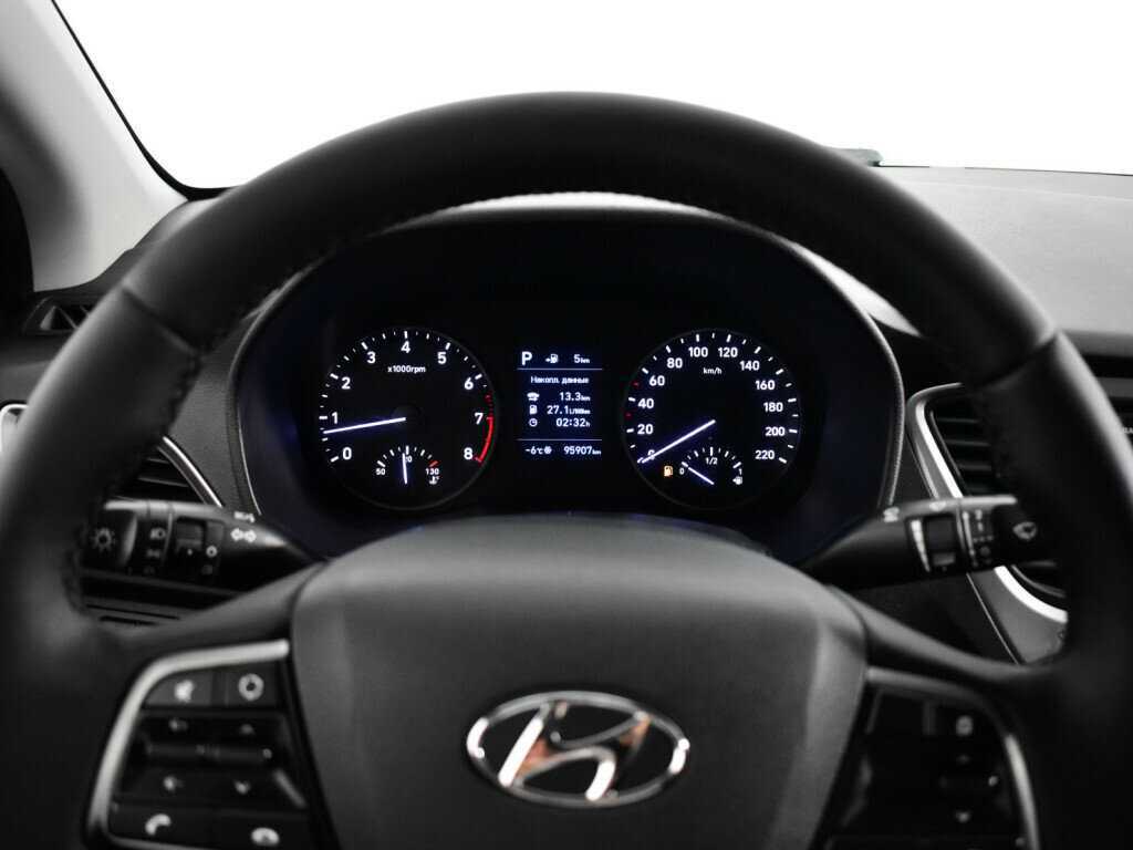 Купить Hyundai Solaris с пробегом. Фото: #10
