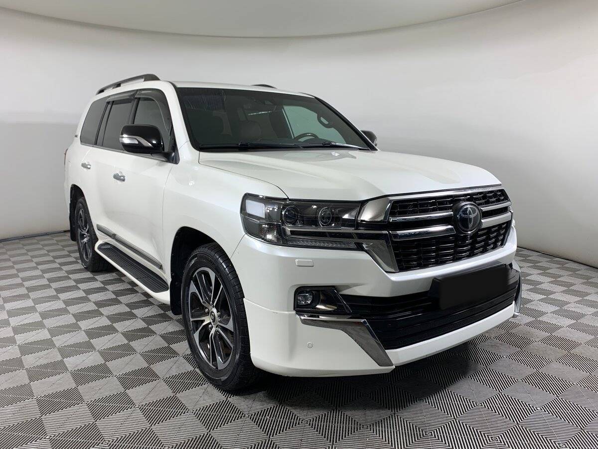 Купить Toyota Land Cruiser с пробегом. Фото: #2