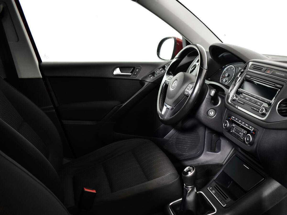 Купить Volkswagen Tiguan с пробегом. Фото: #6