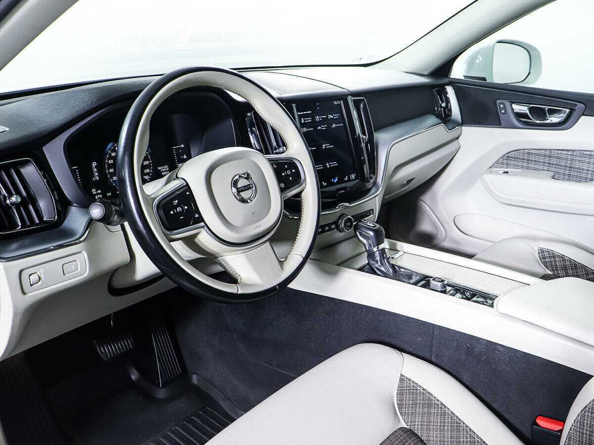 Купить Volvo XC60 с пробегом. Фото: #12