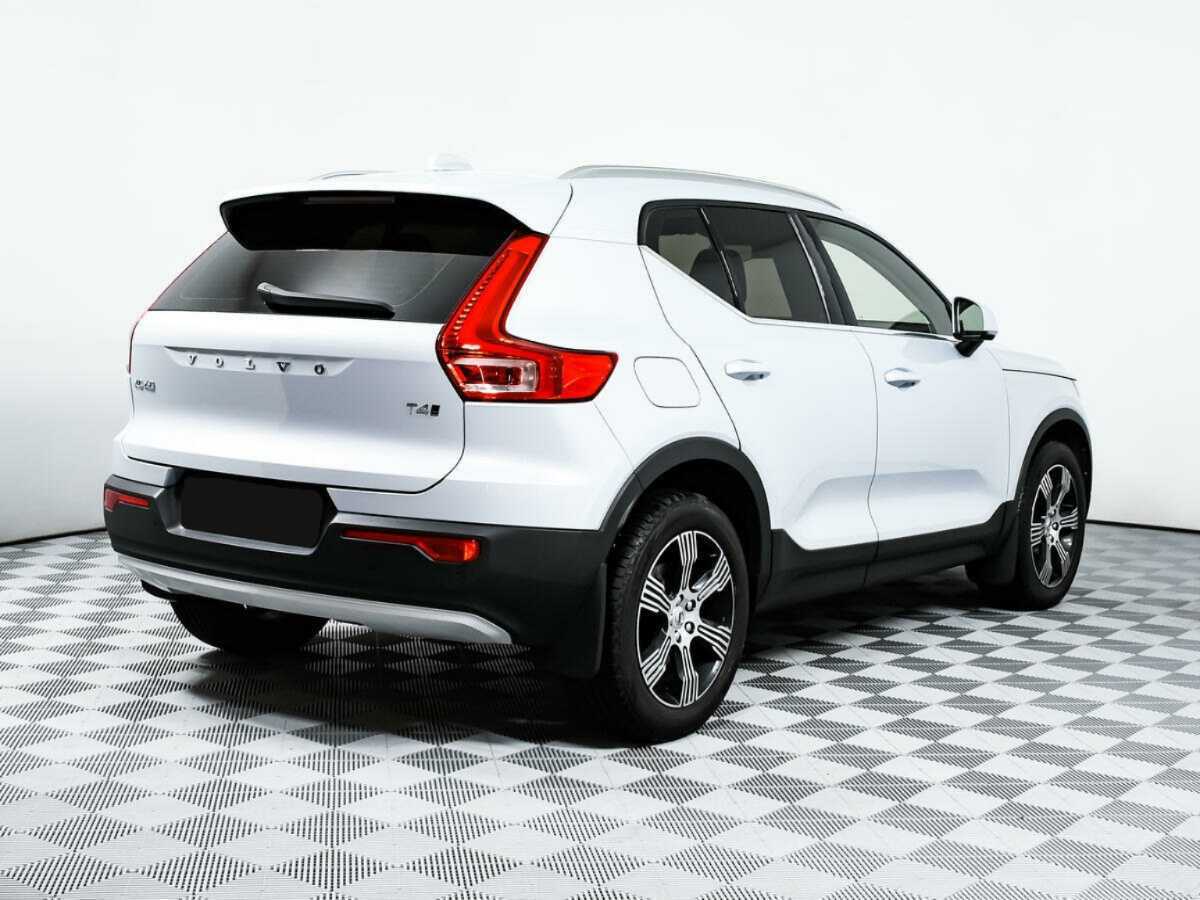 Купить Volvo XC40 с пробегом. Фото: #4