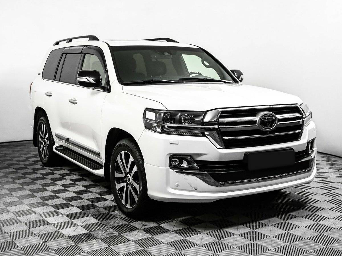 Купить Toyota Land Cruiser с пробегом. Фото: #2