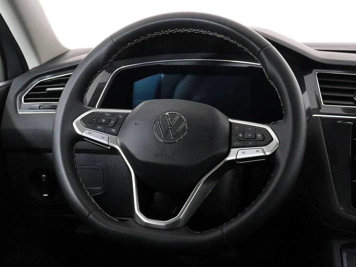 Купить Volkswagen Tiguan с пробегом. Фото: #10