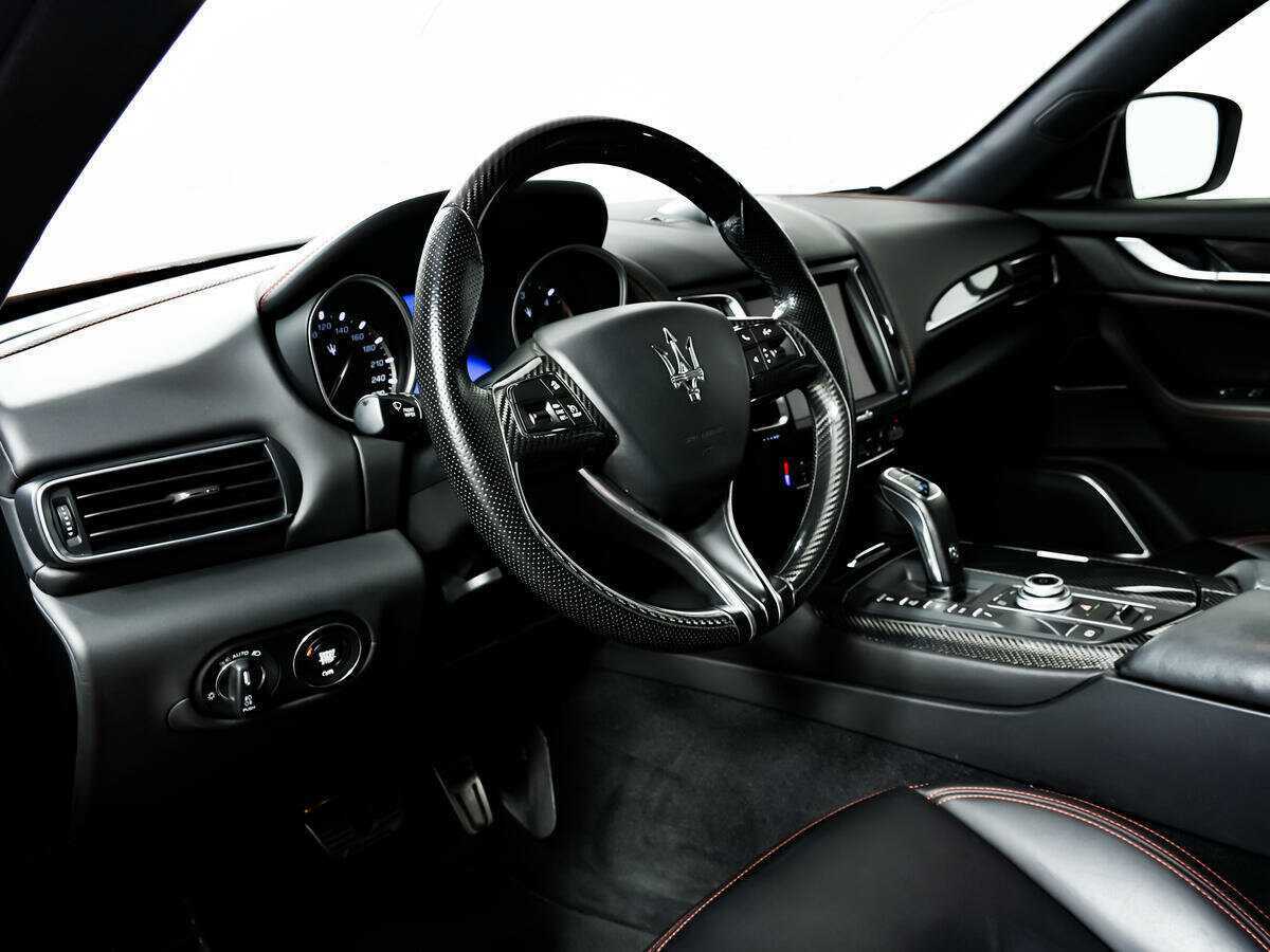 Купить Maserati Levante с пробегом. Фото: #11