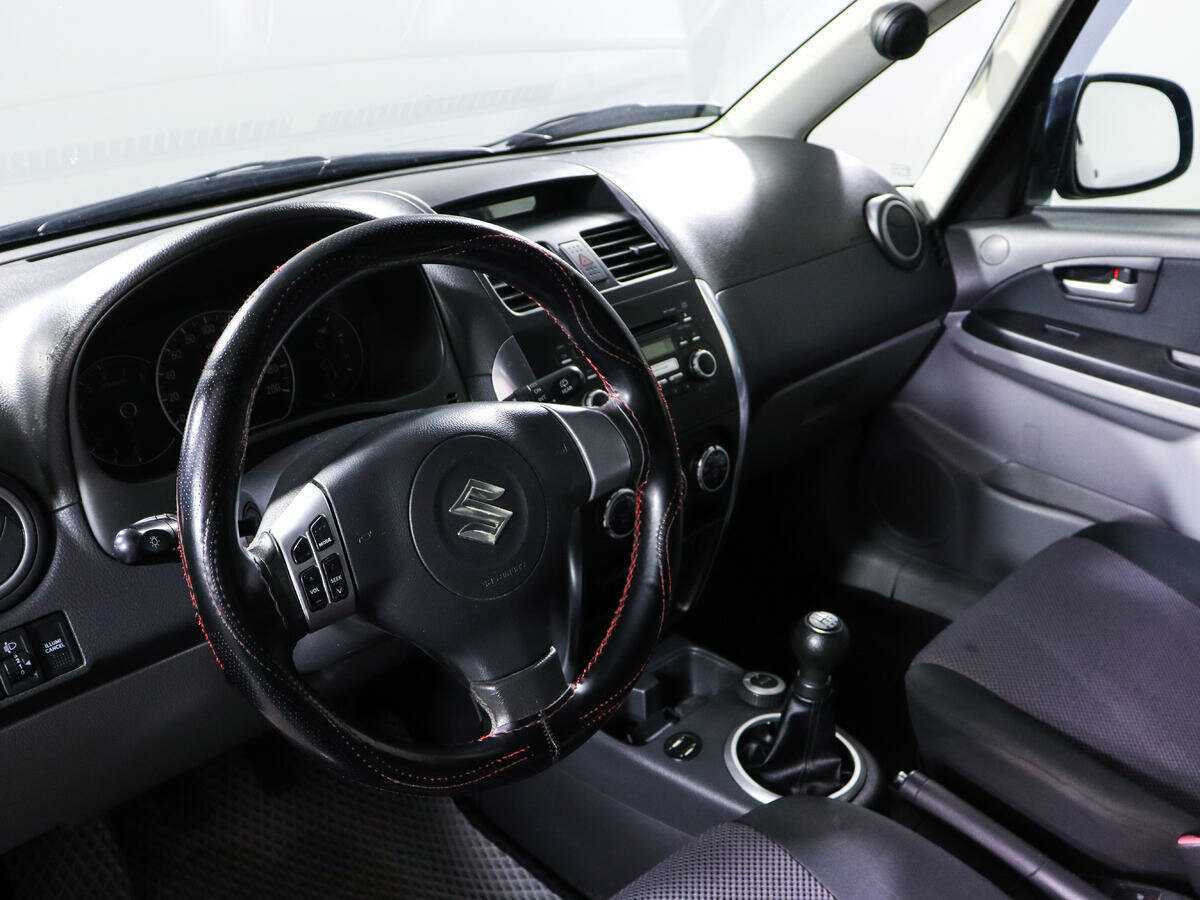 Купить Suzuki SX4 с пробегом. Фото: #13
