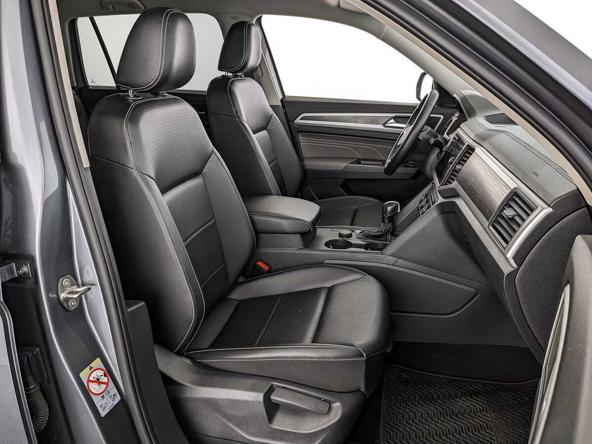 Купить Volkswagen Teramont с пробегом. Фото: #14