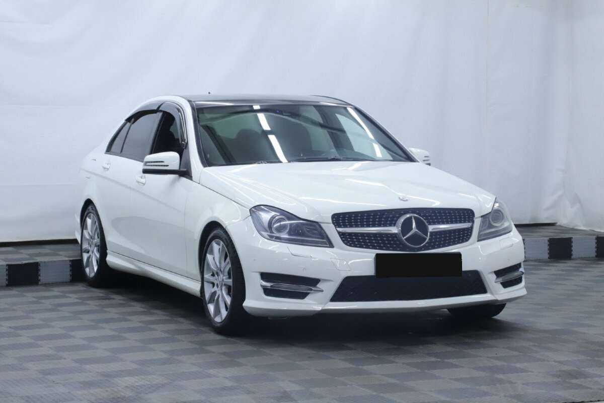 Купить Mercedes-Benz C-Класс с пробегом. Фото: #2