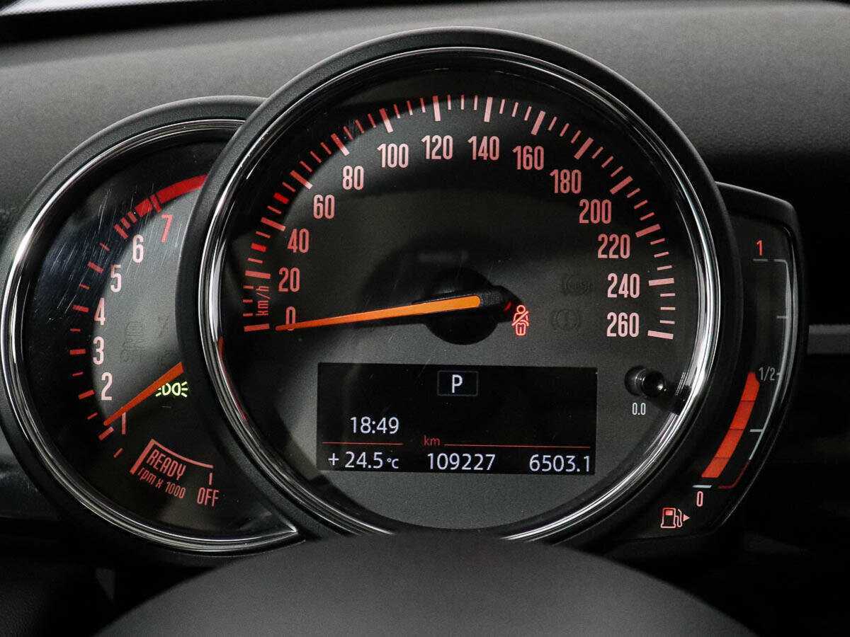Купить Mini Hatch с пробегом. Фото: #11