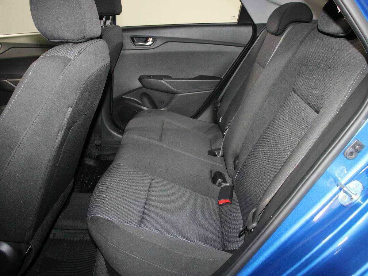 Купить Hyundai Solaris с пробегом. Фото: #9